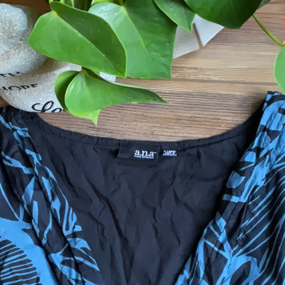 💖Ana black and blue v neck sleeveless tropical print with side zipper - Picture 3 of 4
